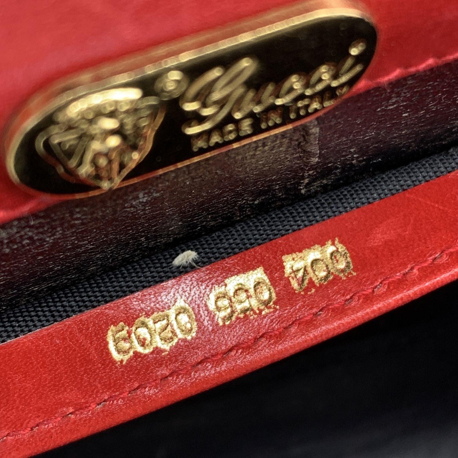 Gucci Vintage Red Leather Convertible Shoulder Bag Clutch For Sale 2