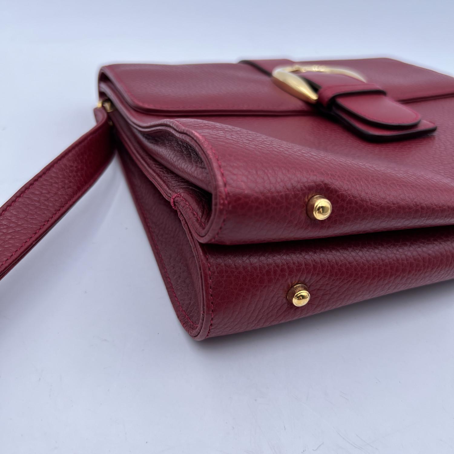 Gucci Vintage Red Leather Crossbody Shoulder Bag Buckle Detail 4