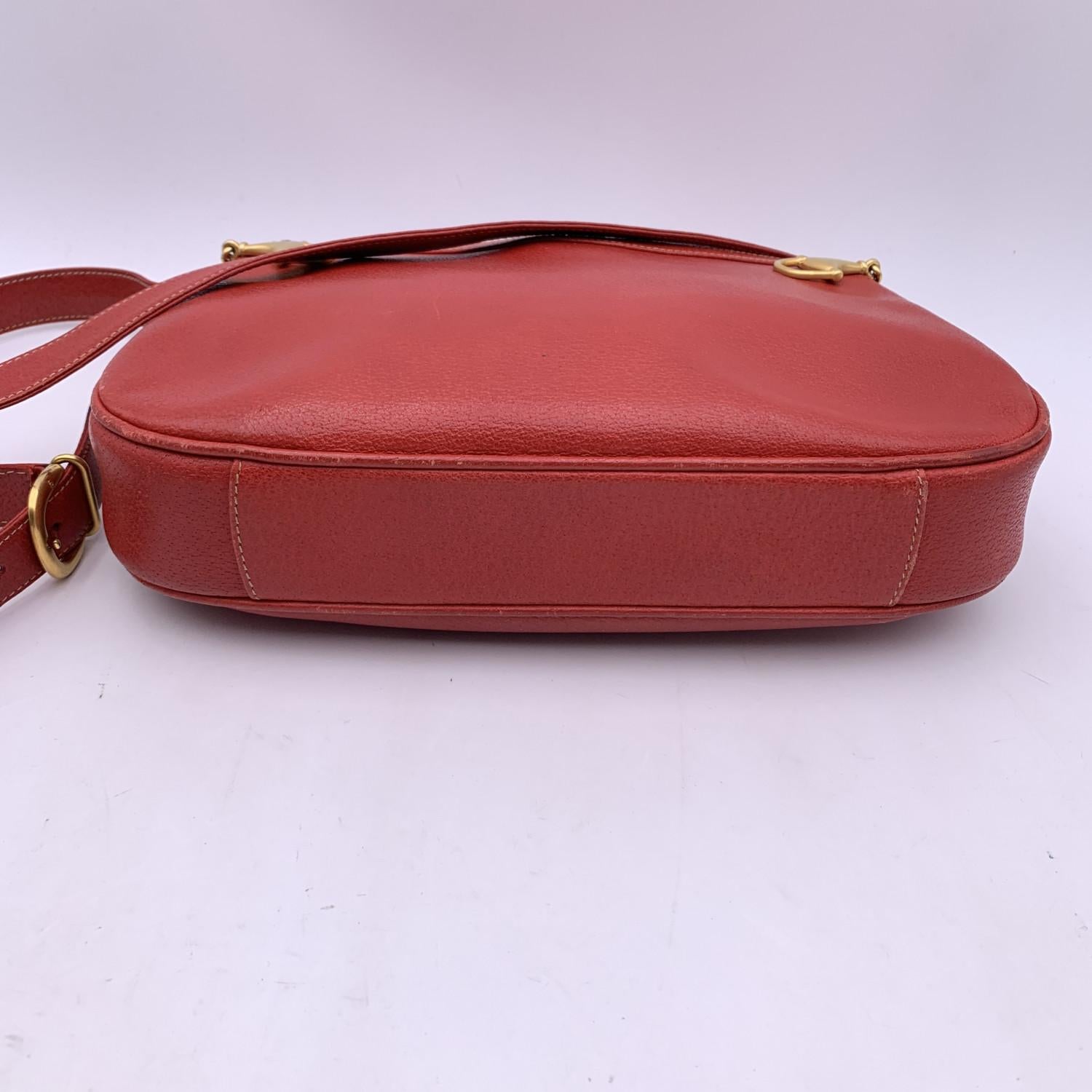 Gucci Vintage Red Leather Horsebit Crossbody Messenger Bag 3
