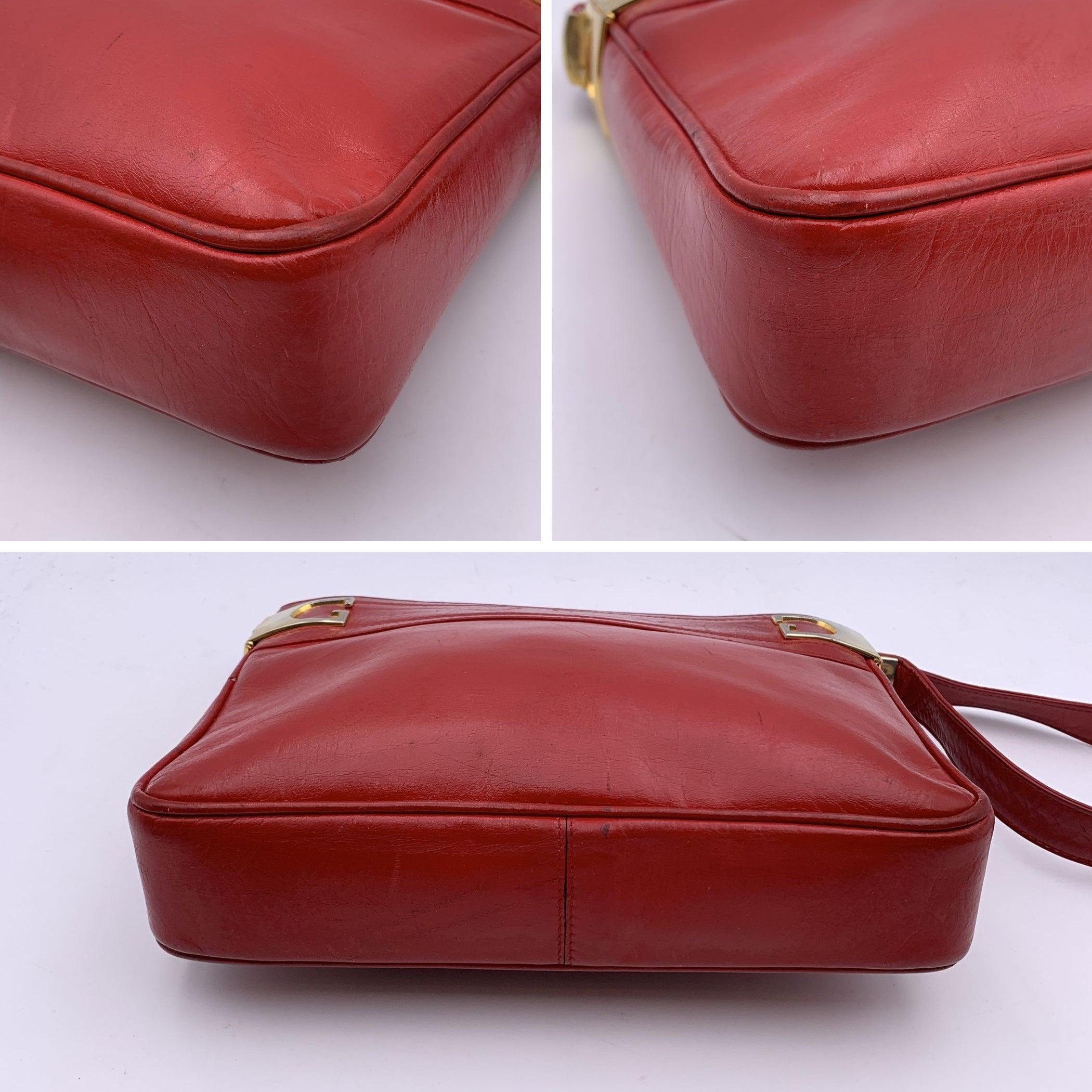 Women's Gucci Vintage Red Leather Rectangular Bucket Shoulder Bag