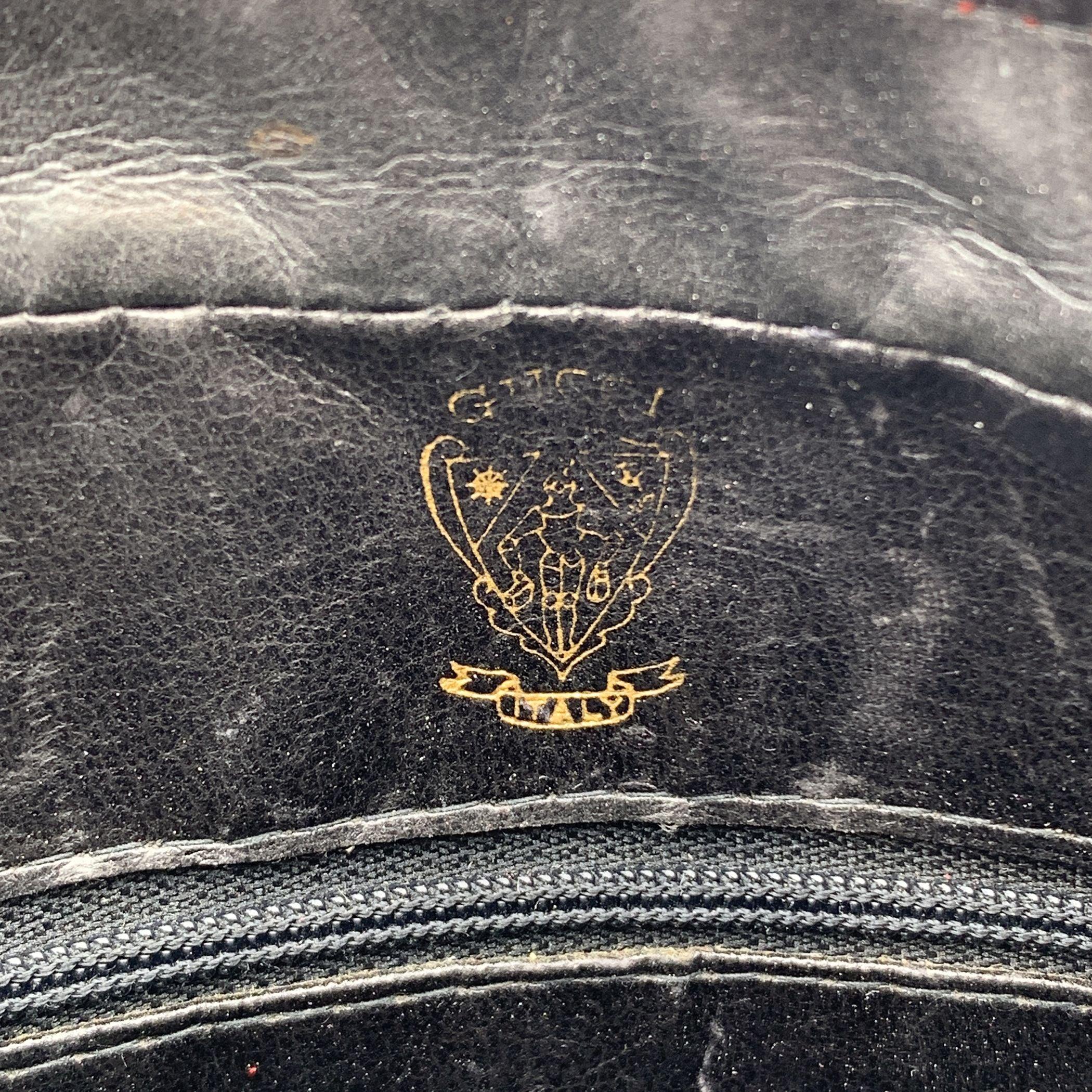 Gucci Vintage Red Textured Leather Shoulder Messenger Bag 2