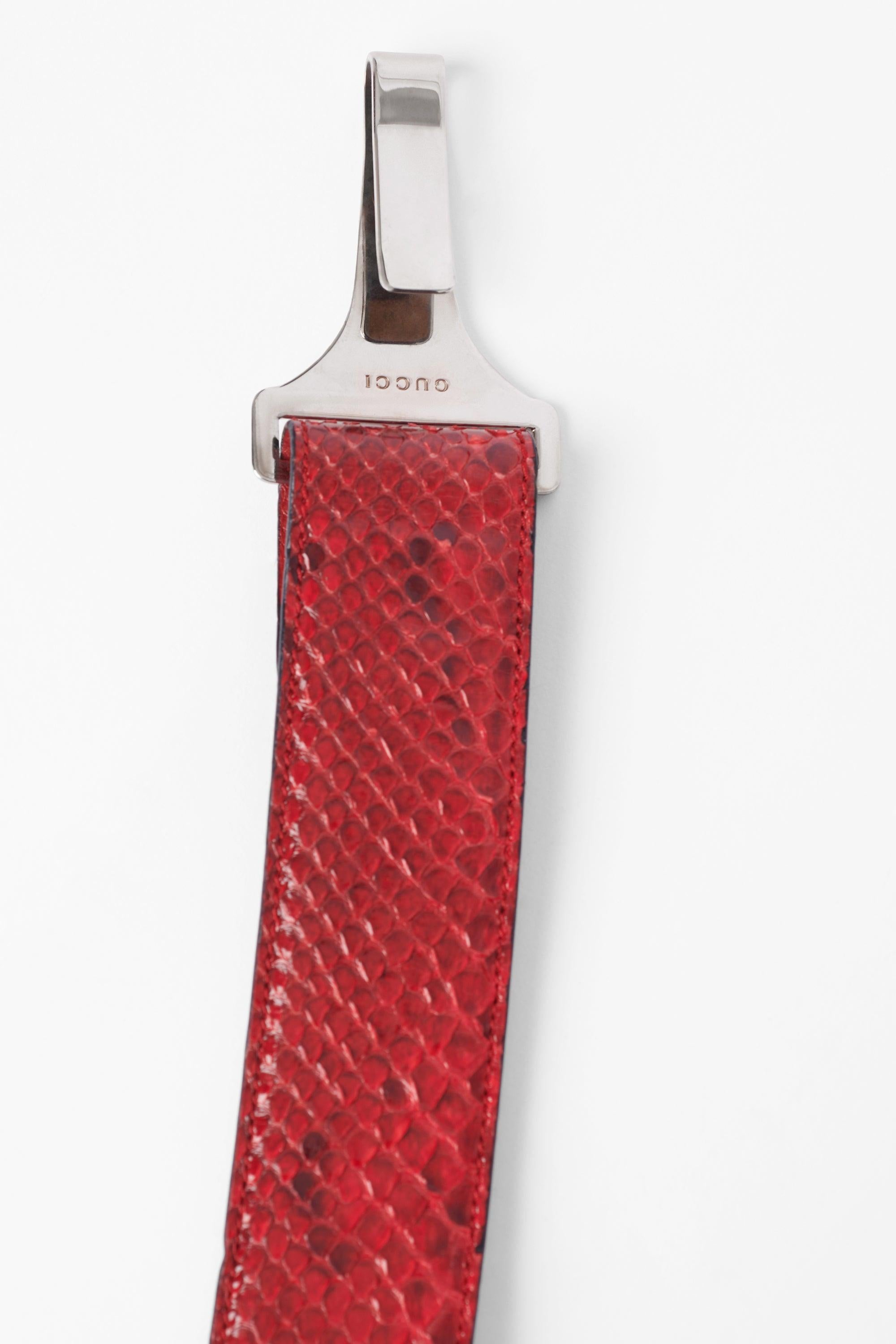 Rosso Gucci  Vintage S/S 1996 Cintura in pitone rosso da passerella in vendita