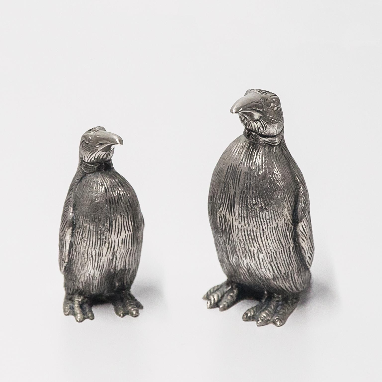 Pingüinos sal y pimienta Gucci Vintage muy raros en metal plateado y firmados con Gucci. Muy buen estado vintage.