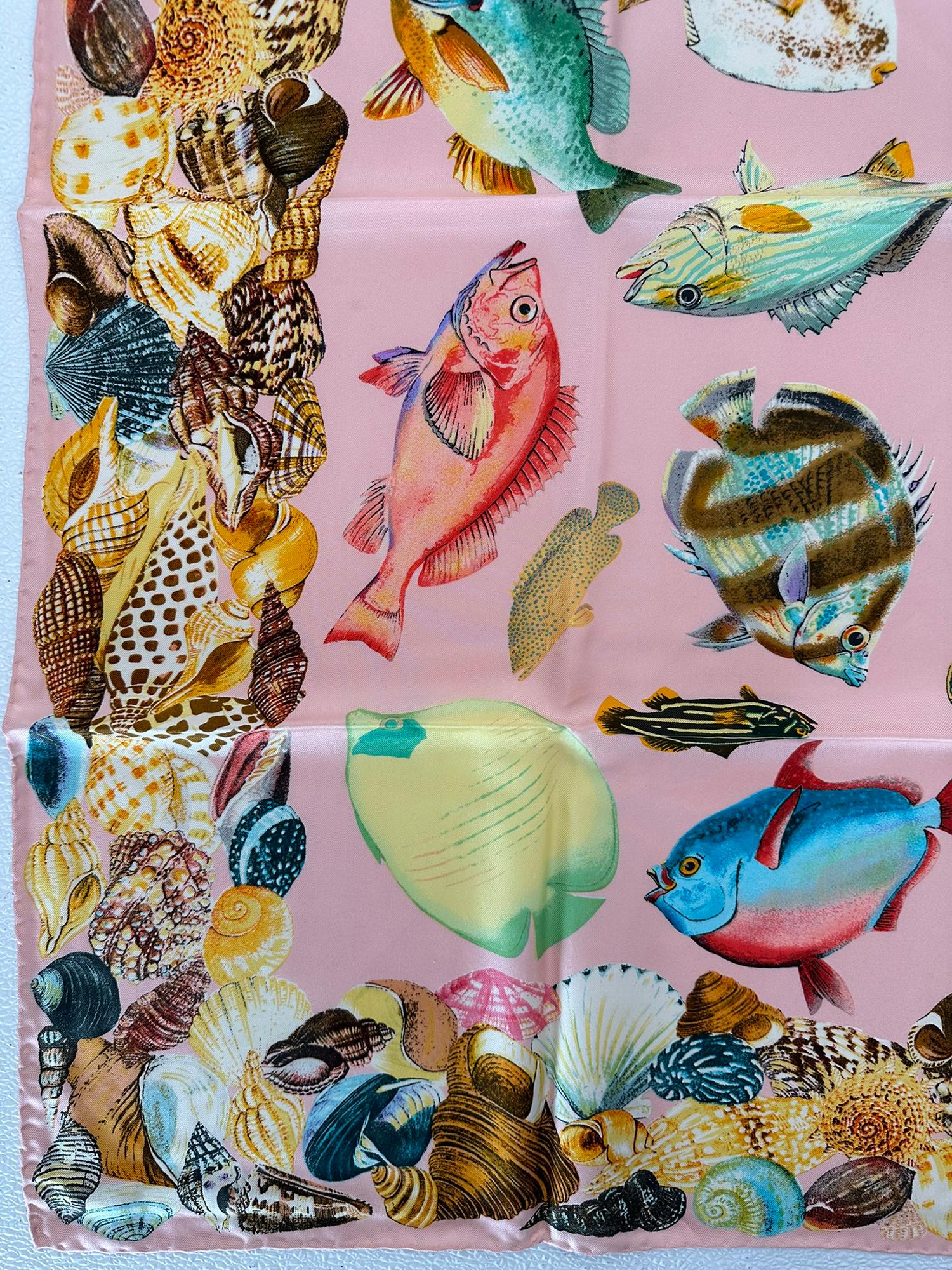 Women's or Men's Gucci Vintage Sea Shells & Tropical Fish Silk Twill Scarf 35