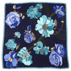 Gucci - Écharpe vintage en soie bleue à imprimé floral