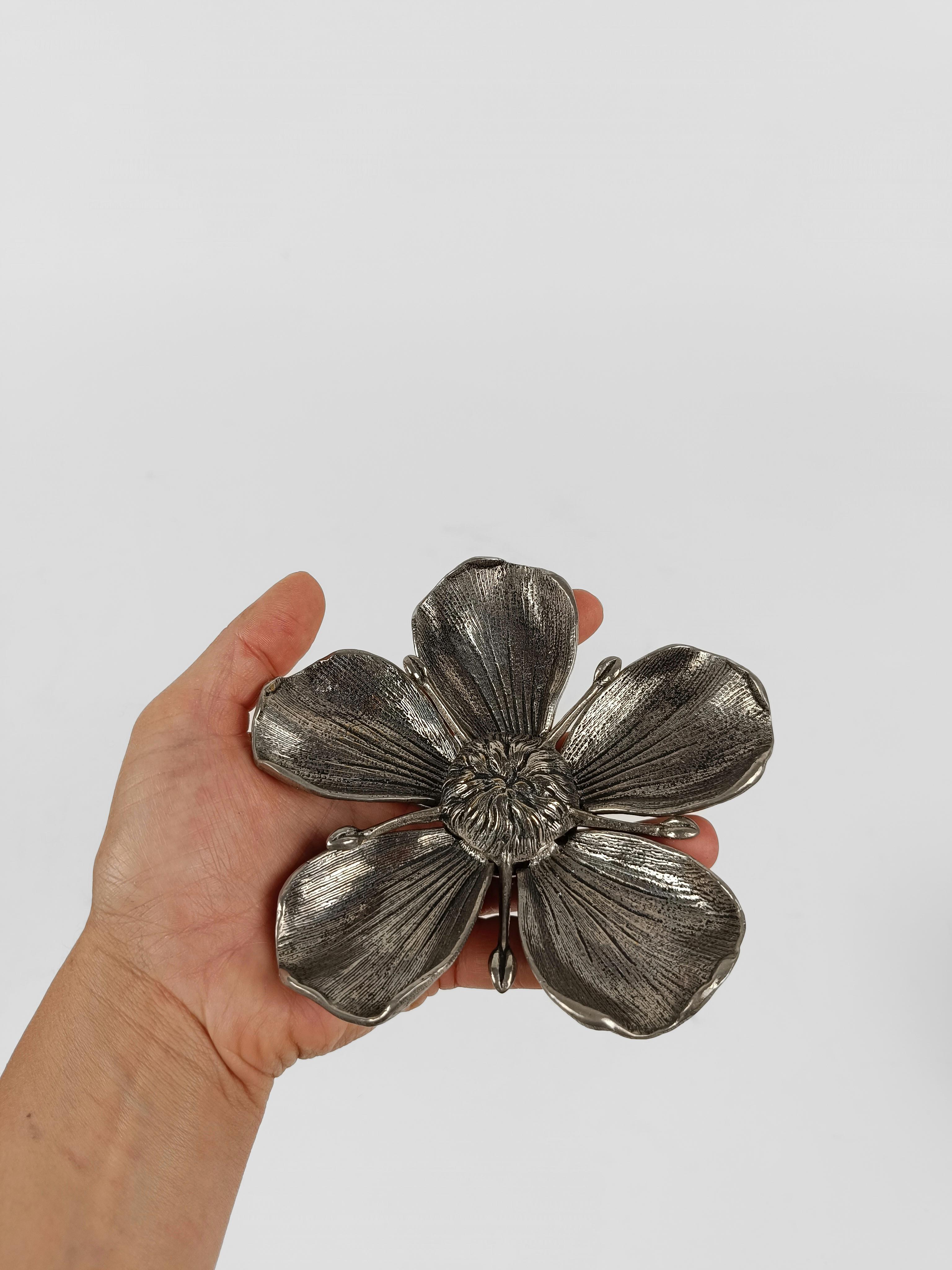 GUCCI Vintage Silver Metal FLOWER ASHTRAY  5 Removable Petals For Sale 7