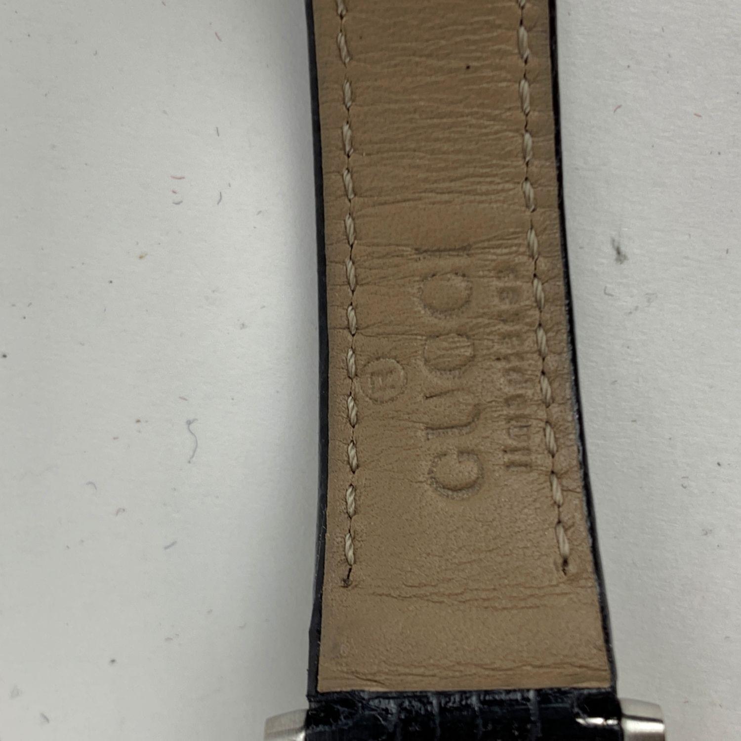 Gucci Vintage Stainless Steel Wrist Watch 8600 Leather Strap In Excellent Condition In Rome, Rome