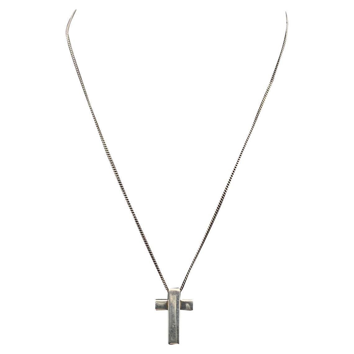 Gucci Vintage Sterling Silver Cross Pendant Unisex Necklace