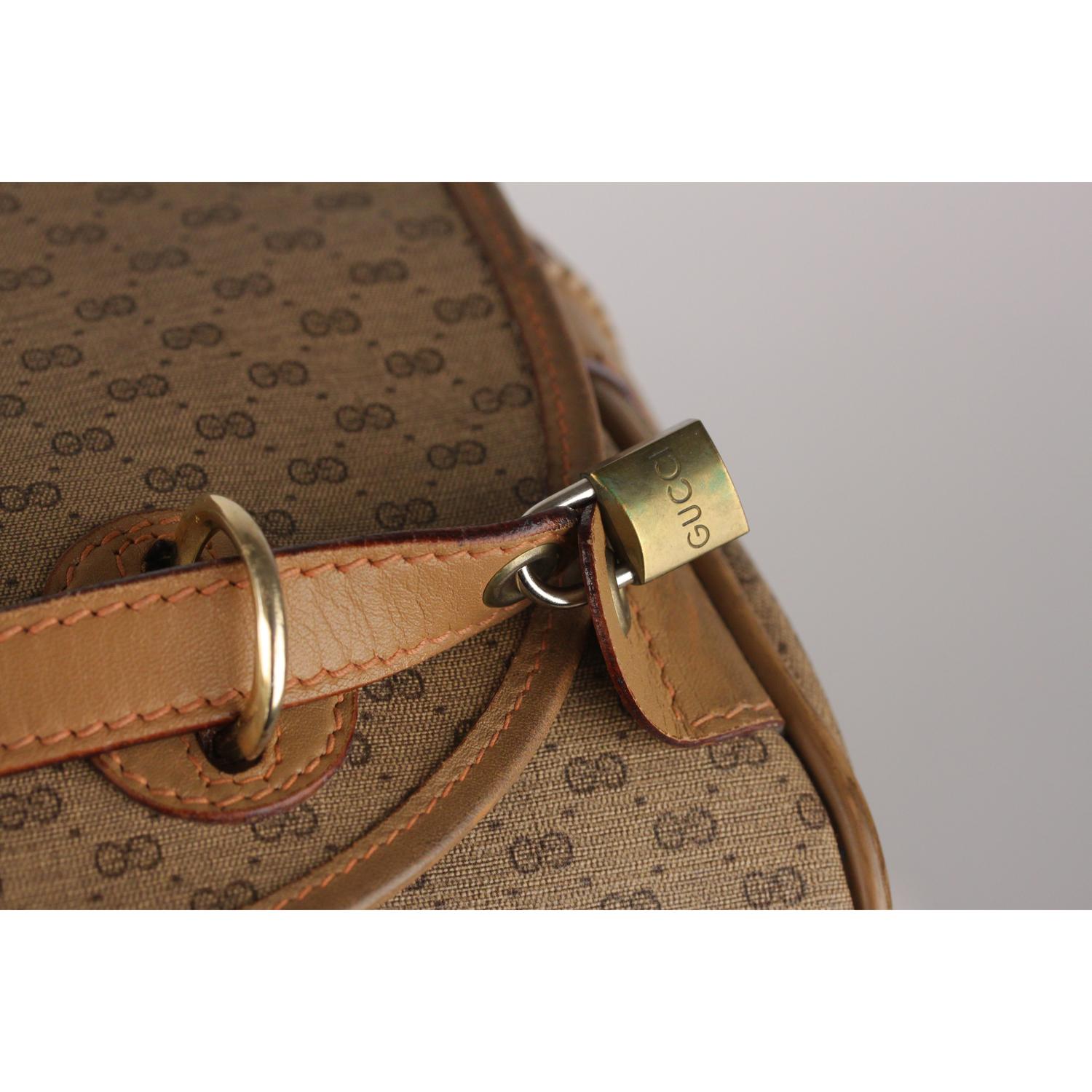 Gucci Vintage Tan GG Monogram Canvas Travel Bag Weekender In Good Condition In Rome, Rome