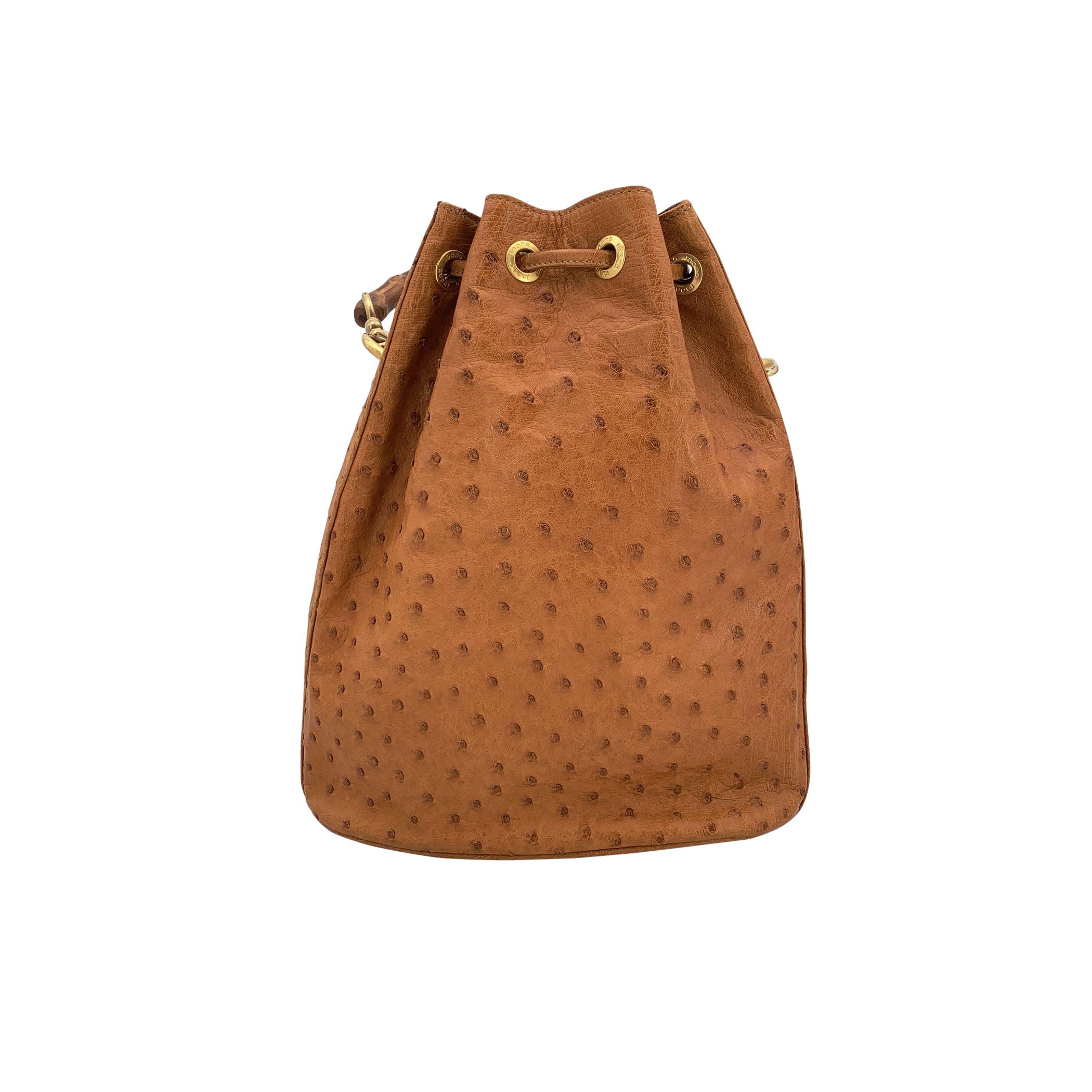 Gucci Vintage By Tan Leder Bamboo Drawstring Bucket Handtasche im Zustand „Gut“ im Angebot in Rome, Rome