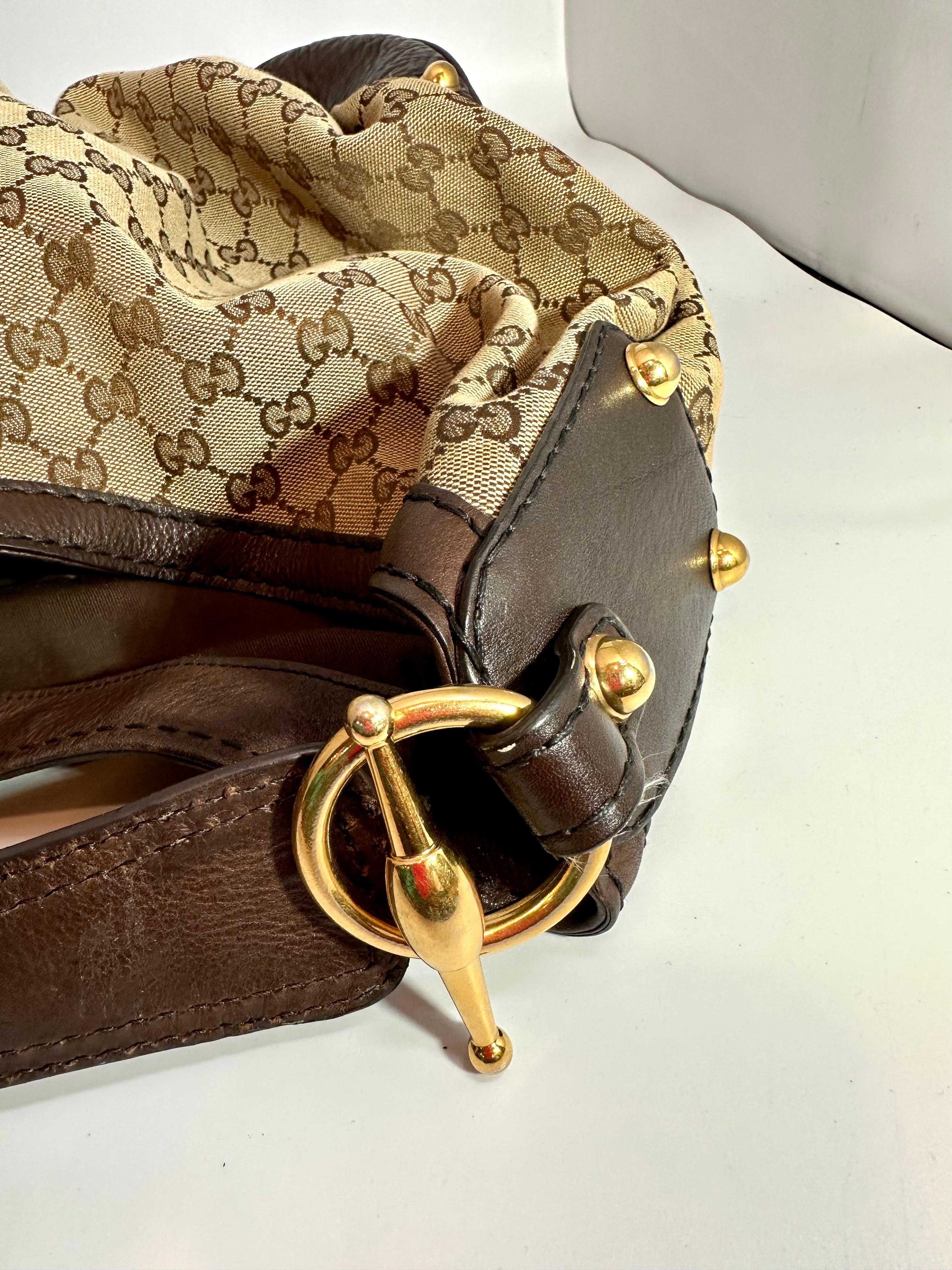 Gucci  Vintage Tan Monogram Canvas Jockey Horsebit Hobo Bag  Bon état à New York, NY