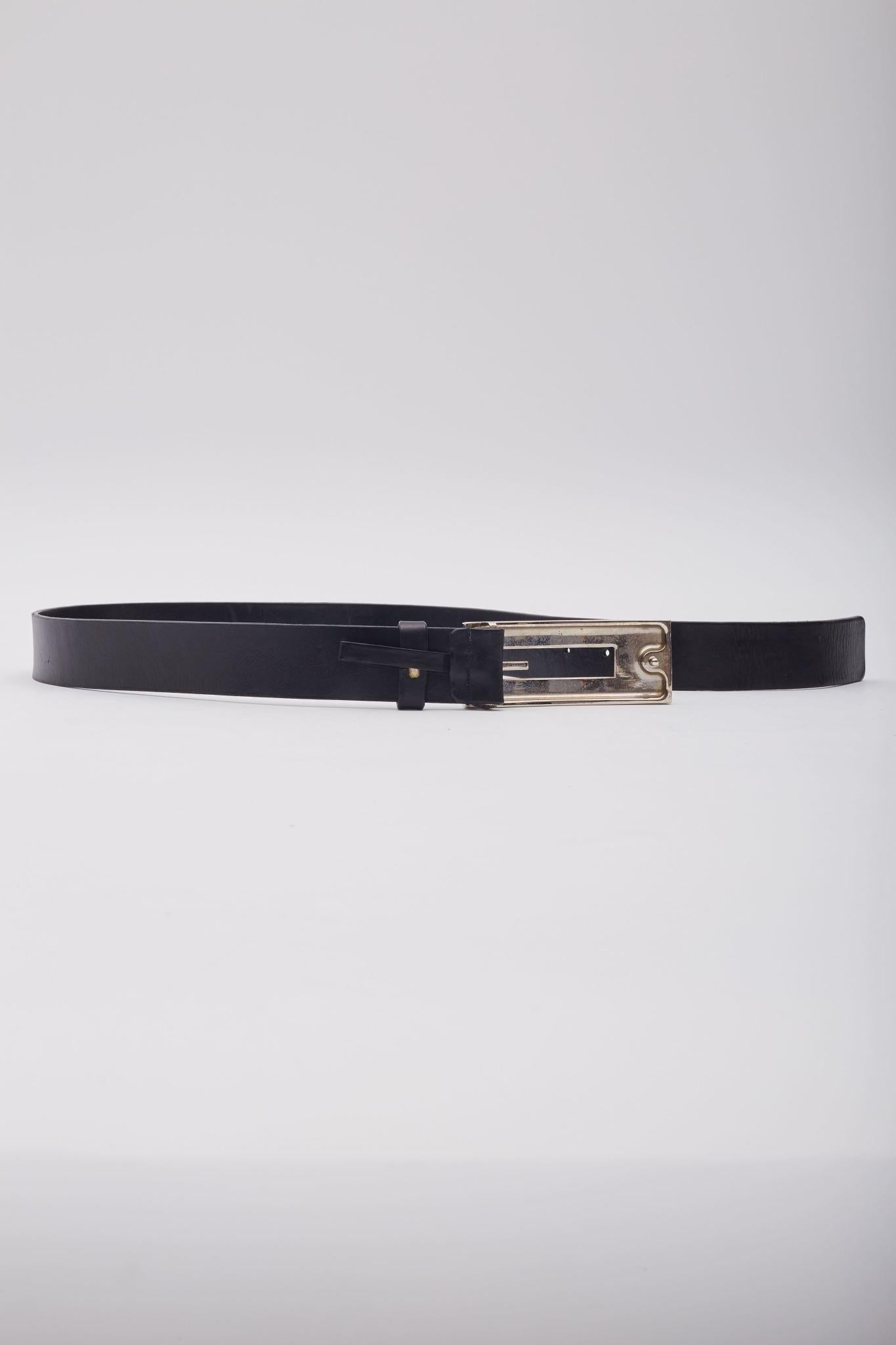 Noir Gucci Vintage Tom Ford Ceinture étroite en cuir noir (80/32) en vente