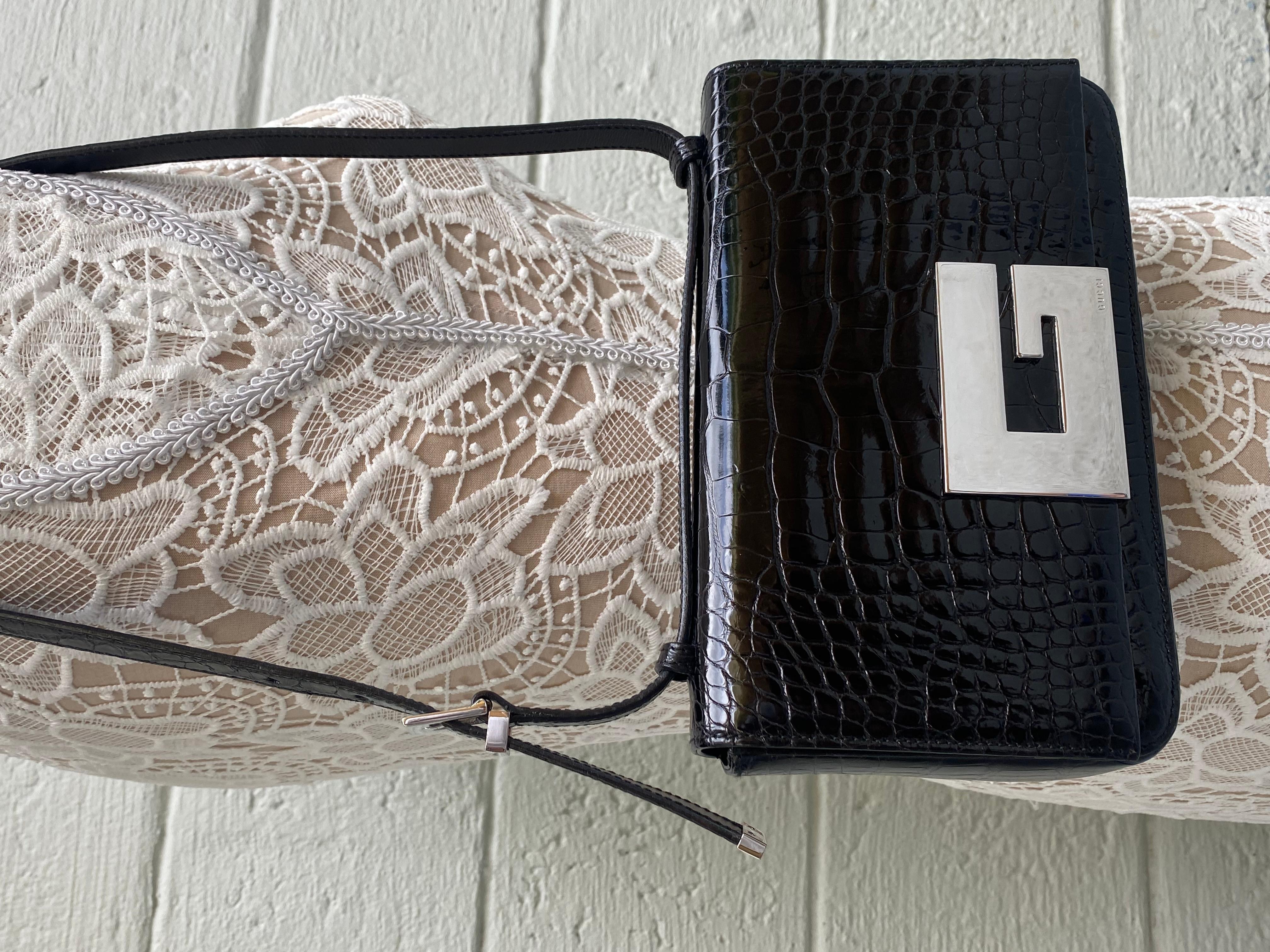 Bolso con solapa Gucci Vintage Tom Ford Era Cocodrilo Constance en Excelente Estado en Fort Lauderdale, FL