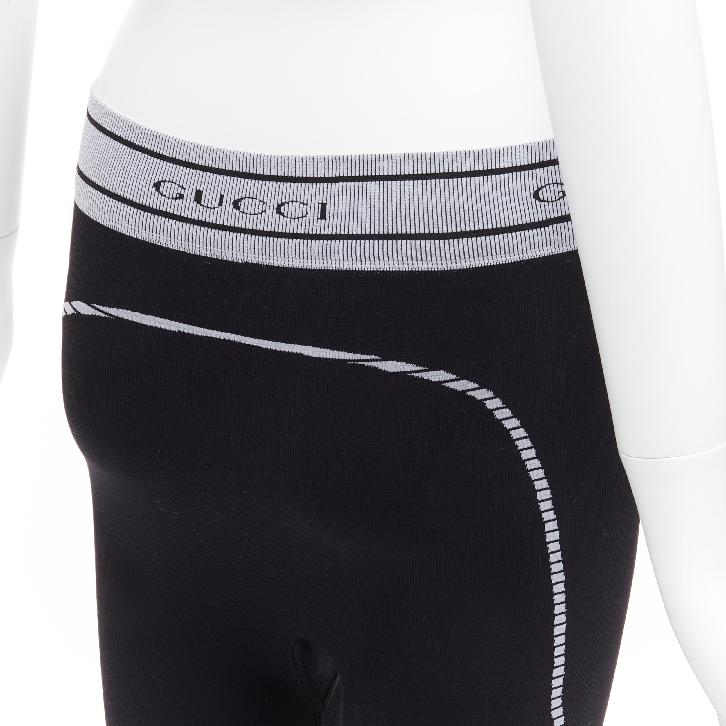 rare GUCCI Vintage Tom Ford grey GG logo ribbed trim contour seam biker leggings pants S
Reference: TGAS/D00220
Brand: Gucci
Designer: Tom Ford
Material: Fabric
Color: Black, Grey
Pattern: Solid
Closure: Elasticated

CONDITION:
Condition: Excellent,