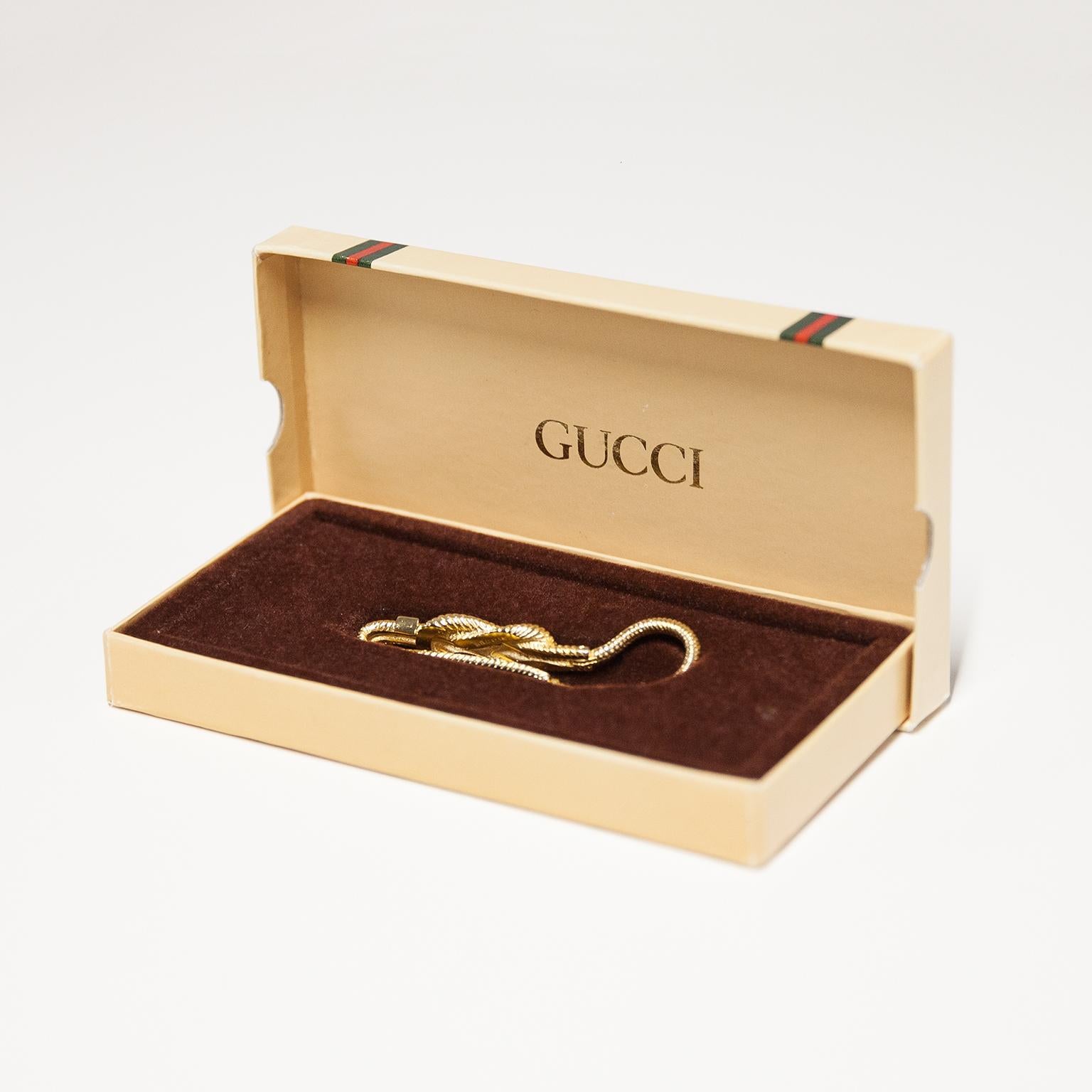 Gilt Gucci Vintage Twisted Sail Money Clip Pin 1970s For Sale