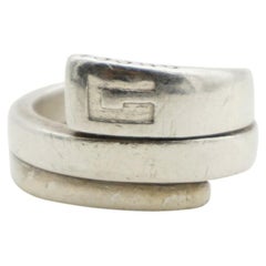 Gucci Vintage Unisex Silver Spiral Logo Engraved Cocktail Chunky Modernist Ring