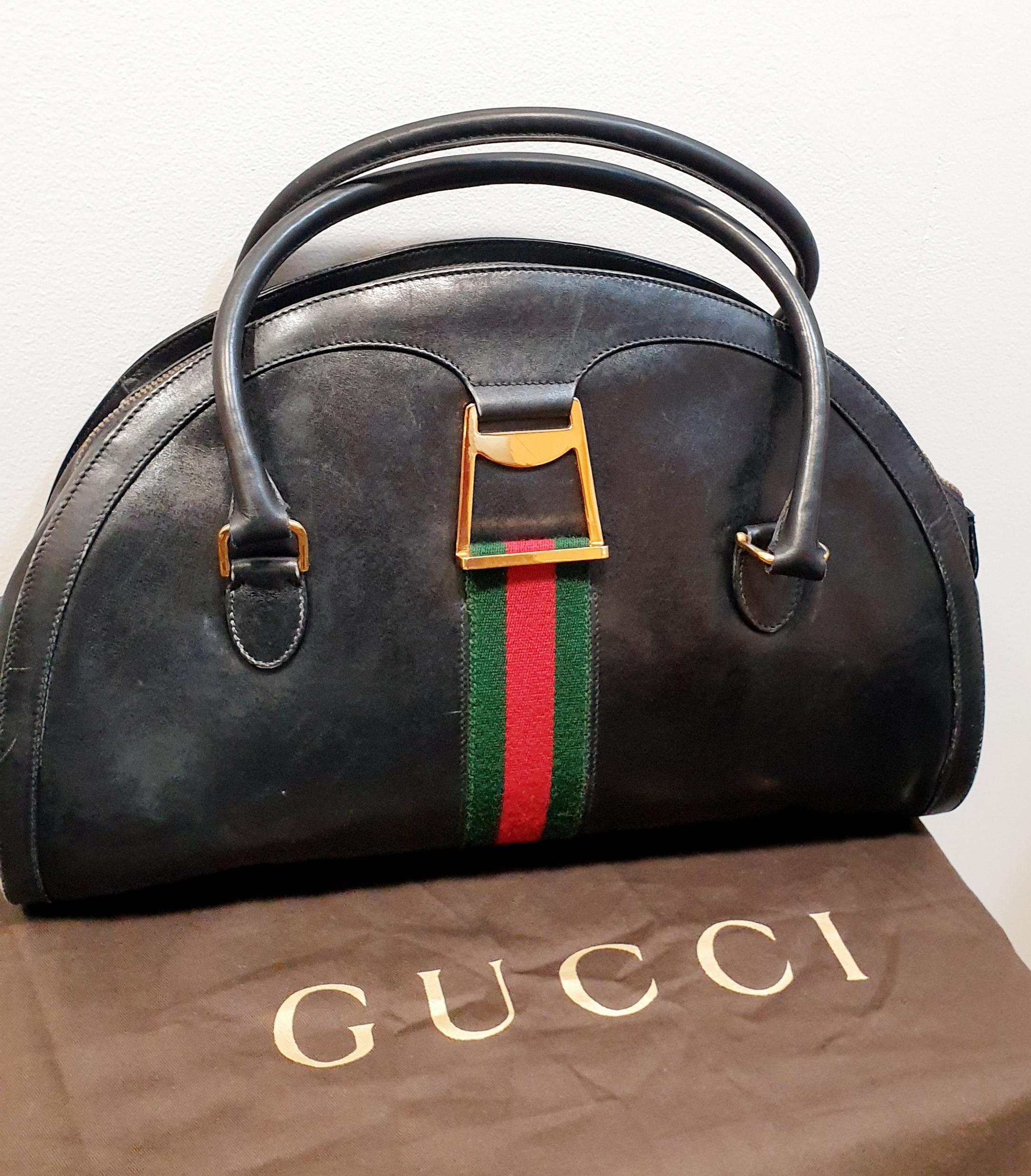 Gucci Vintage Web Boston Black Leather Bag
Material Leather
Color Black
Length   45 cm  17,71 inches
Height    31 cm  12,20 inches
Width     18 cm  7,08 inches

PRADERA Fashion Division  is specialised in European Fashion designers, clothing,