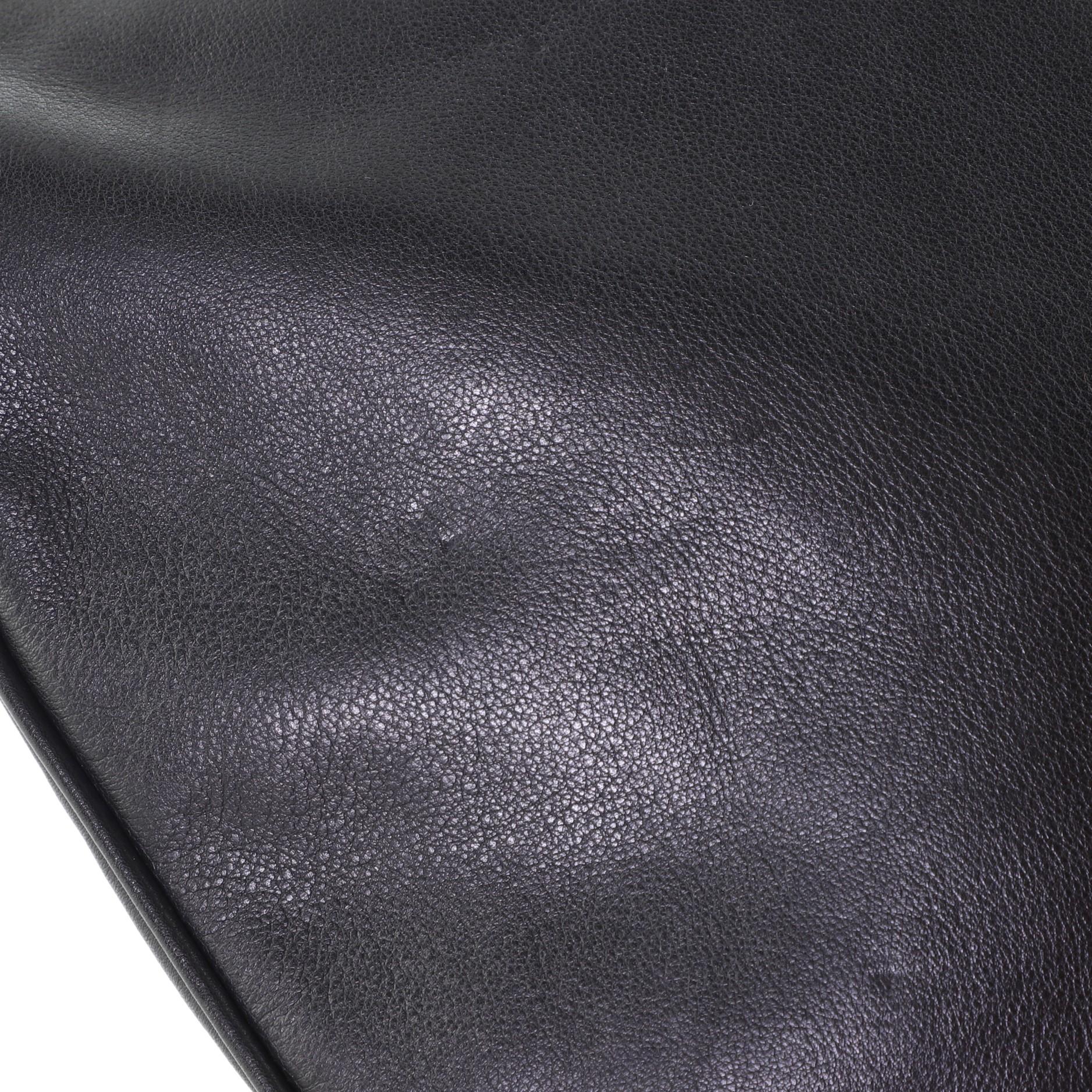 Women's or Men's Gucci Vintage Web Half Moon Shoulder Bag Leather Medium