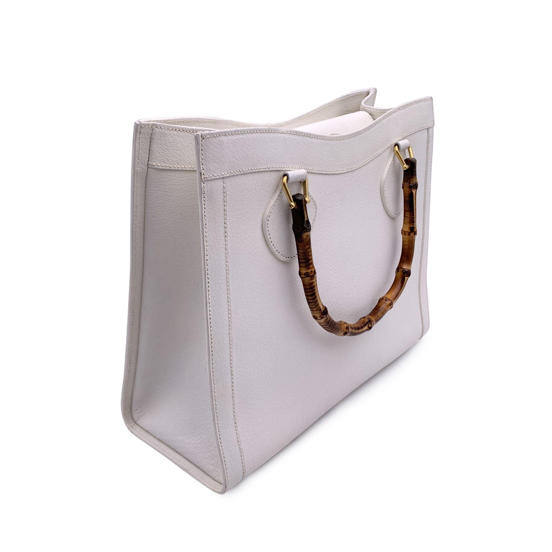 Gucci Vintage White Leather Bamboo Princess Diana Tote Bag In Good Condition In Rome, Rome
