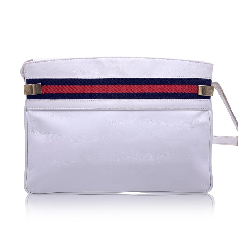 Gucci Vintage White Leather Bucket Shoulder Bag with Stripes For Sale at 1stDibs