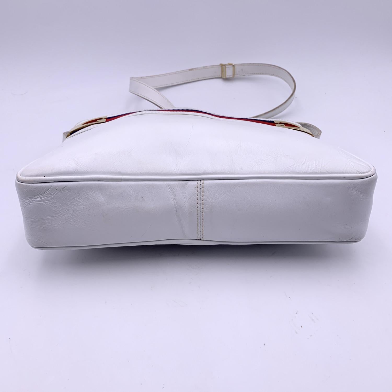 Gucci Vintage White Leather Bucket Shoulder Bag with Stripes 2