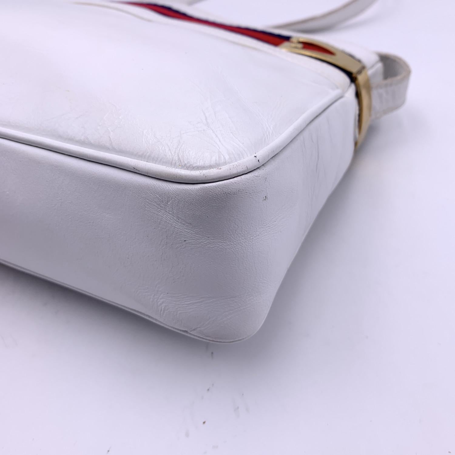Gucci Vintage White Leather Bucket Shoulder Bag with Stripes 4