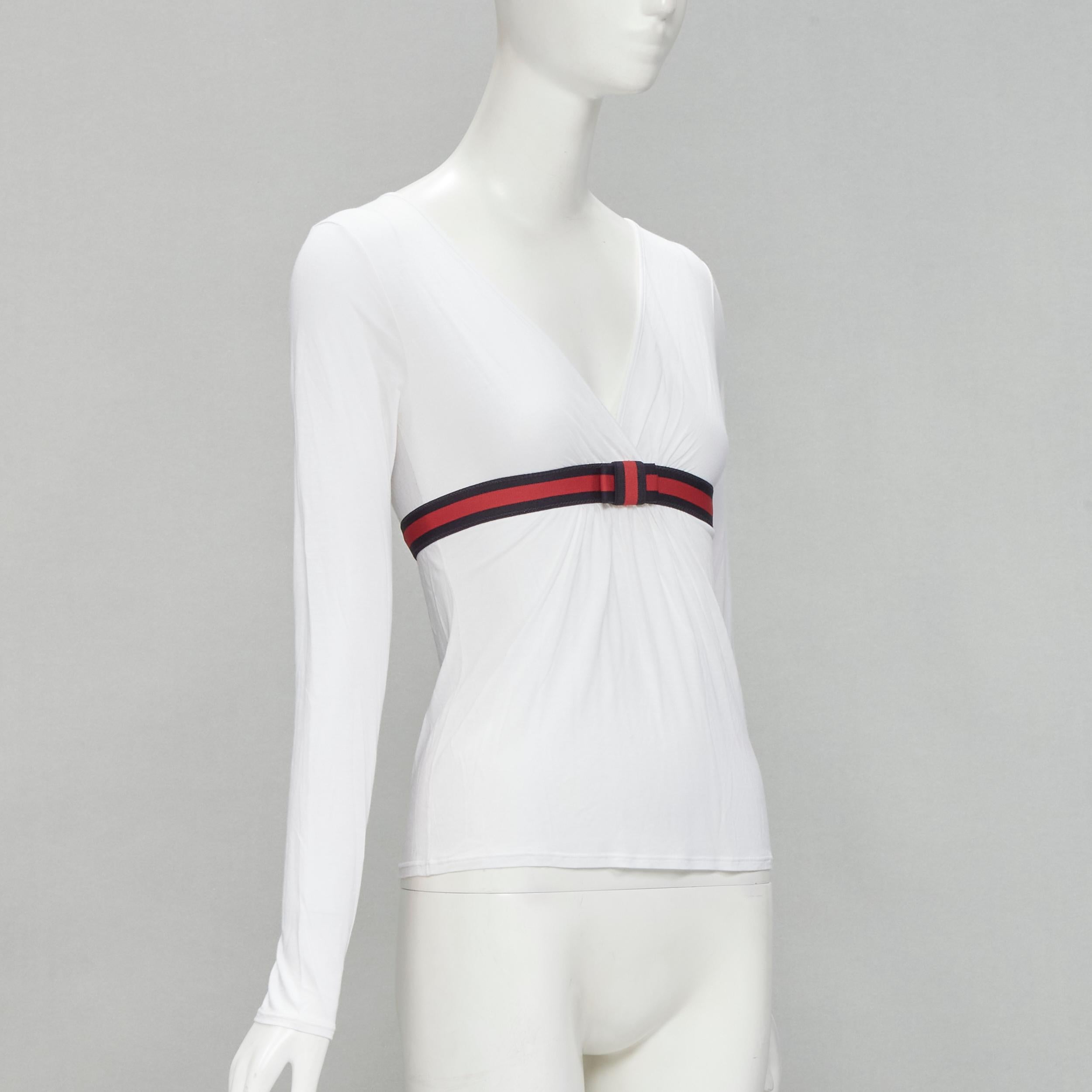 Gris GUCCI VINtage - Haut blanc et doux en coton doux avec bordure en ruban rouge marine XS en vente