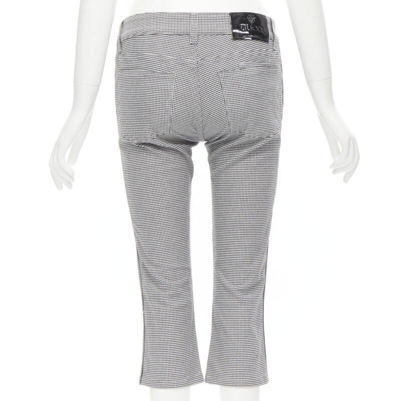 Donna GUCCI Vintage Y2K nero pied de poule 5 tasche al ginocchio pantaloni cropped IT38 XS in vendita