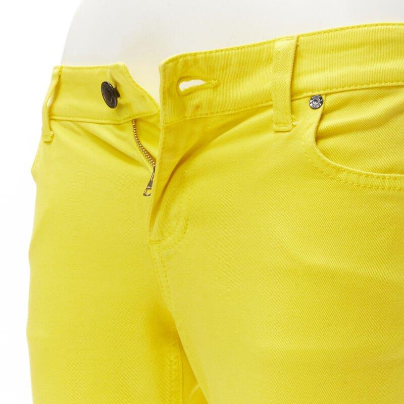 GUCCI Vintage Y2K yellow GG logo embroidery patent tag knee length jeans IT38 XS For Sale 2