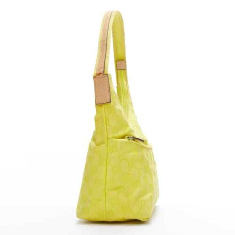 GUCCI Vintage amarillo GG monograma lona pequeño hobo bandolera en Bastante bueno estado para la venta en Hong Kong, NT
