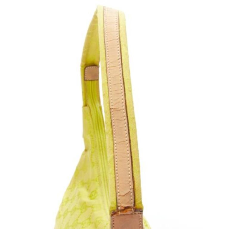 GUCCI Vintage amarillo GG monograma lona pequeño hobo bandolera en venta 3
