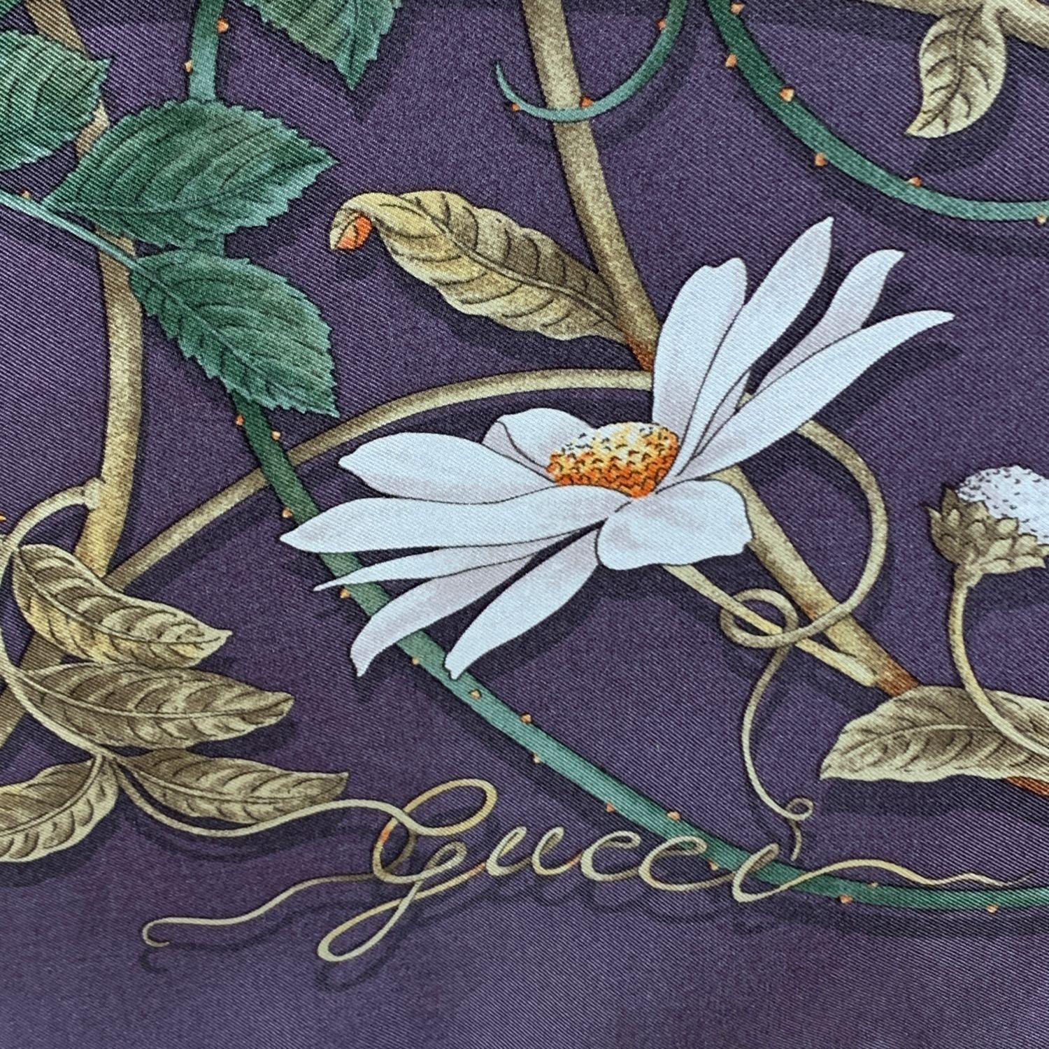 Gucci Violet Silk Flower Webby Square Scarf 90 x 90 Never Worn In New Condition In Rome, Rome