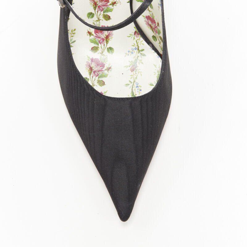 Chaussures à talons Gucci marron Jane en satin noir avec boucle en cristal et doublure florale EU40 en vente 2