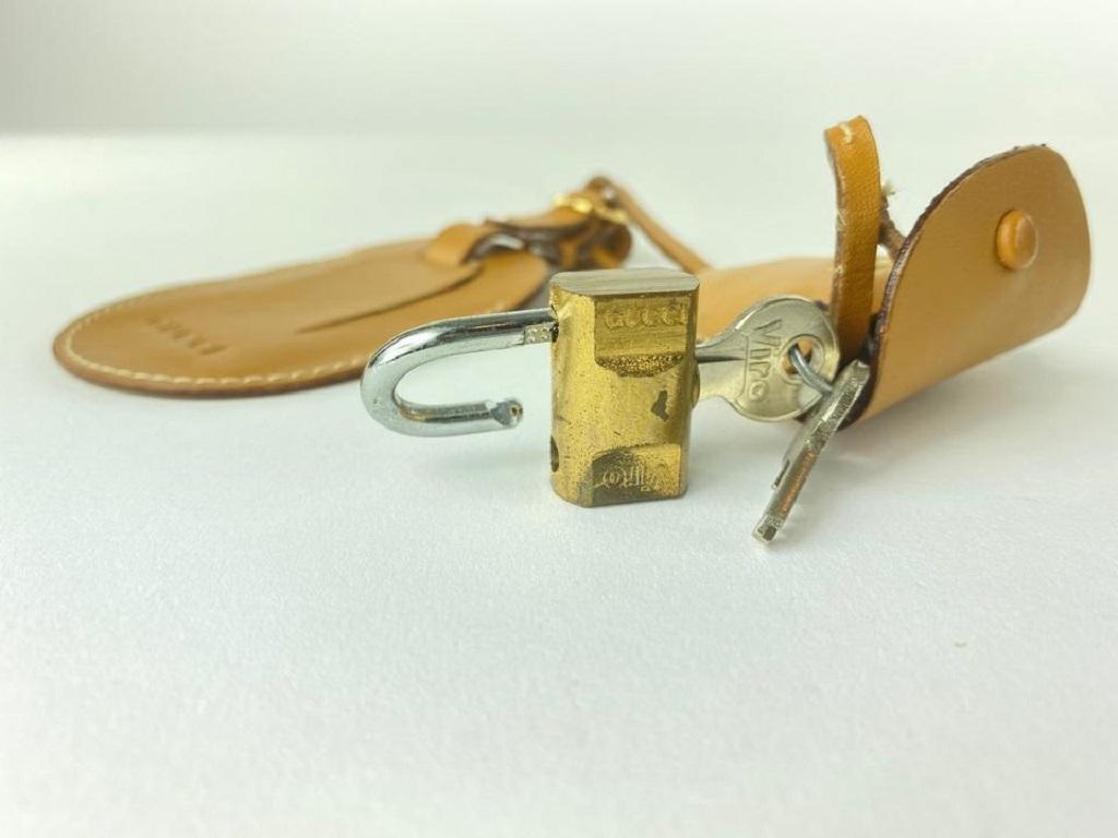 Gucci Viro Lock and Key Set with Luggage Tag and Clochette 13ga1117   1