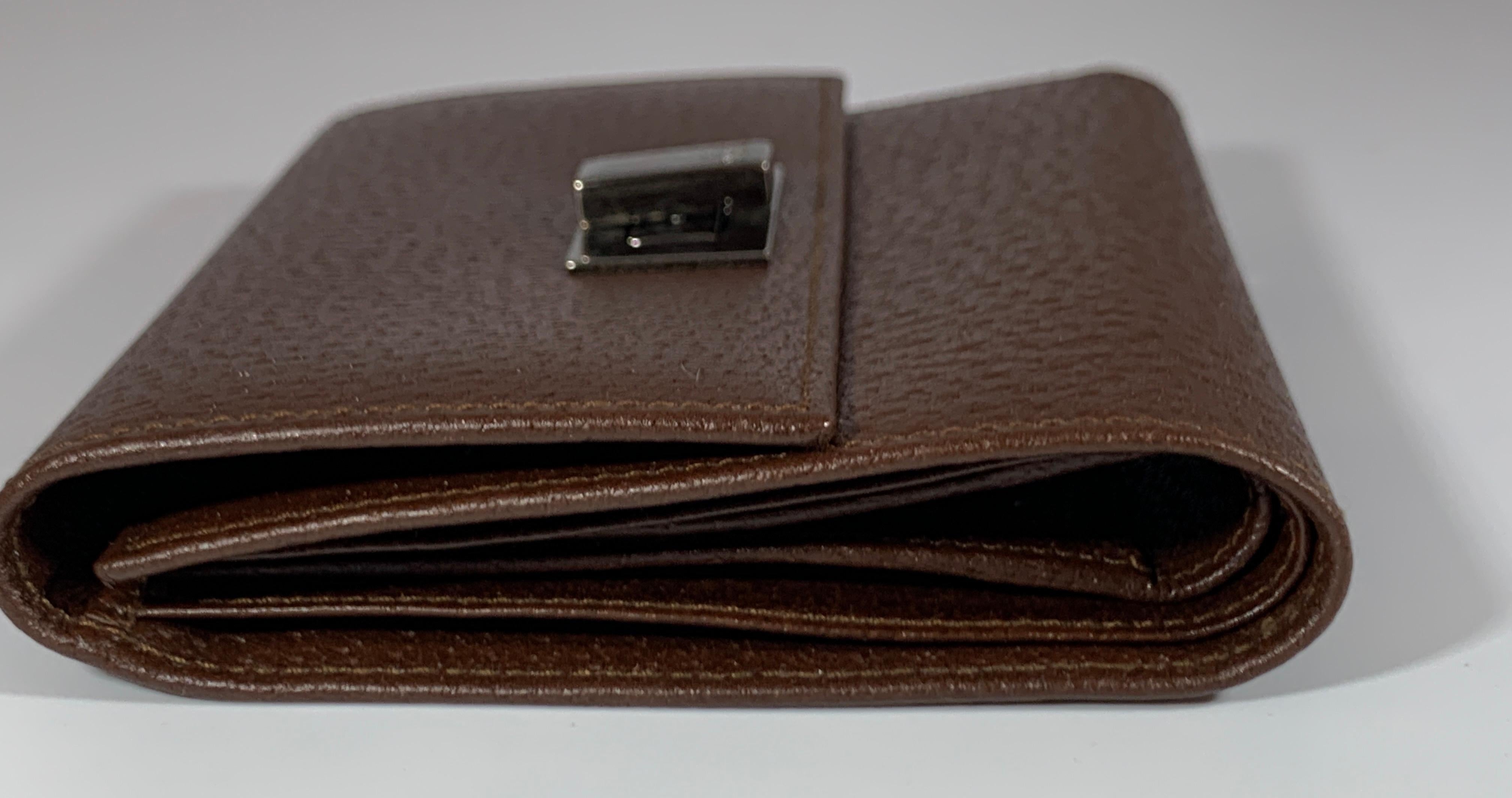 GUCCI: GUCCI   Brieftasche aus braunem Leder 1210703 Hergestellt in Italien Ausgezeichneter Zustand im Angebot 6
