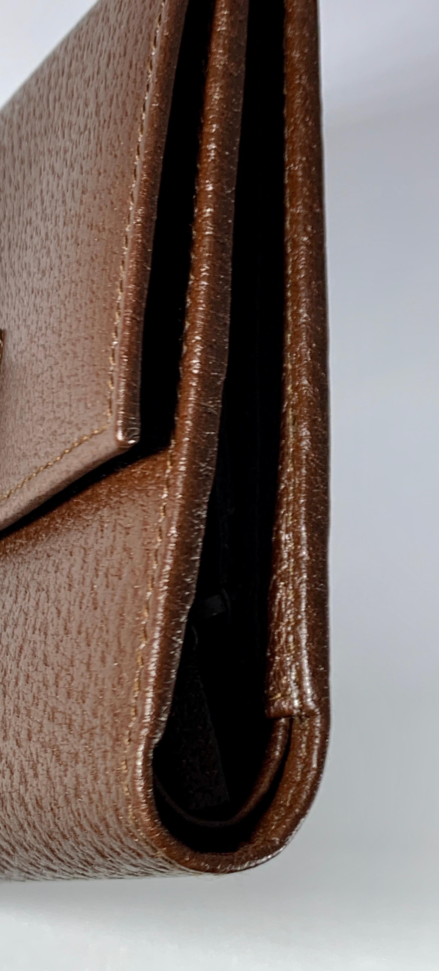 GUCCI: GUCCI   Brieftasche aus braunem Leder 1210703 Hergestellt in Italien Ausgezeichneter Zustand im Zustand „Hervorragend“ im Angebot in New York, NY