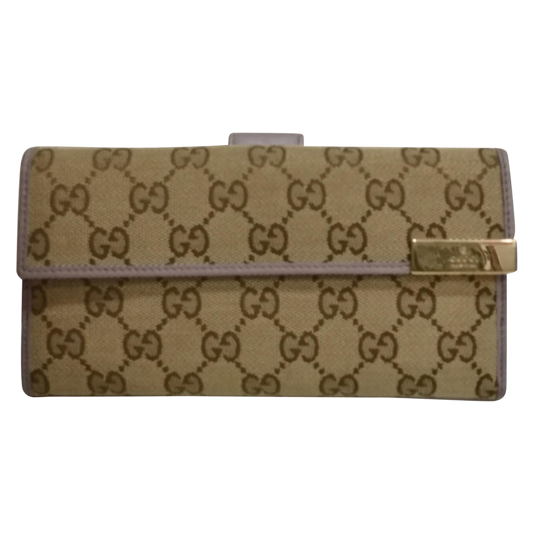 Gucci Wallet For Sale at 1stDibs