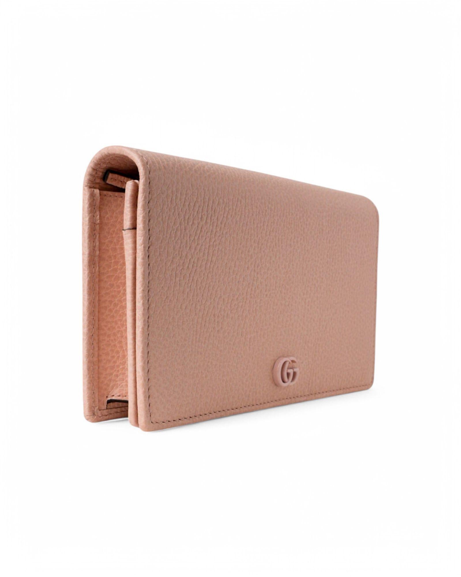 Gucci Wallet On Chain GG Marmont Pink In New Condition For Sale In Torre Del Greco, IT