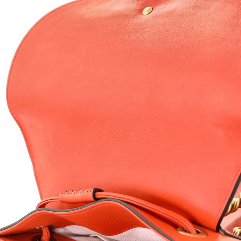 Gucci Web Heart GG Marmont Rucksack aus Leder 2