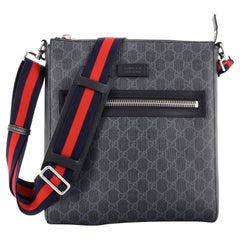 Gucci Messenger Bag mit Webriemen und Reißverschluss GG aus beschichtetem Segeltuch Medium