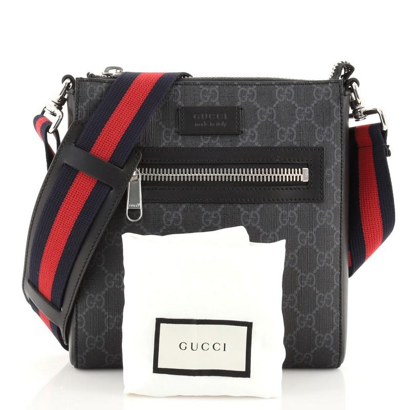 Queste sono immagini professionali dell'articolo reale offerto da Rebag.

Condizioni: Ottimo. Piccole rientranze vicino alle basi delle maniglie, graffi e macchie di colla sulla ferramenta.
Accessori: Borsa per la polvere
Misure: Altezza 9