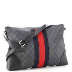 Gucci Messenger GG aus beschichtetem Segeltuch Medium mit Web-Reißverschluss