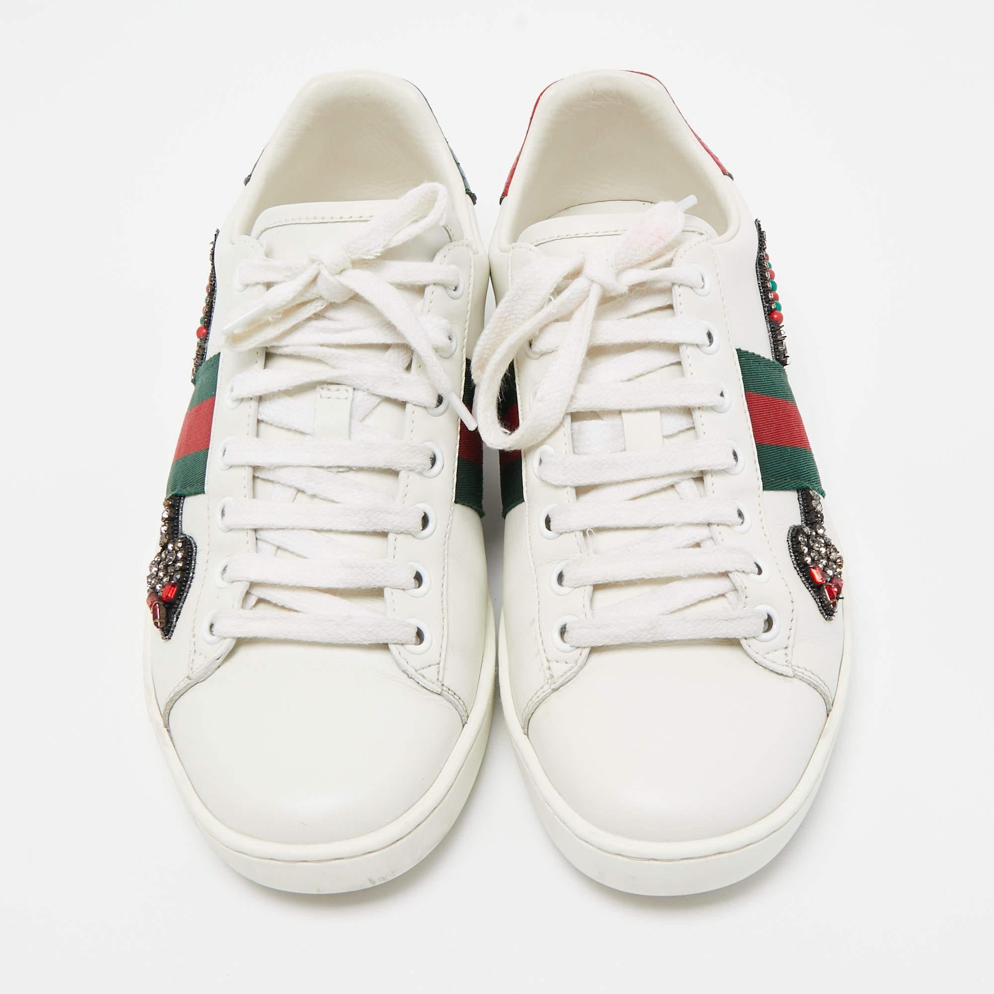 Gucci White Arrow Embellished Leather Ace Low Top Sneakers Size 37 In Good Condition In Dubai, Al Qouz 2