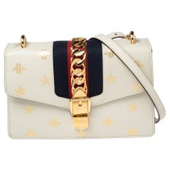 Gucci White Bee Star Print Leather Small Sylvie Web Chain Shoulder Bag