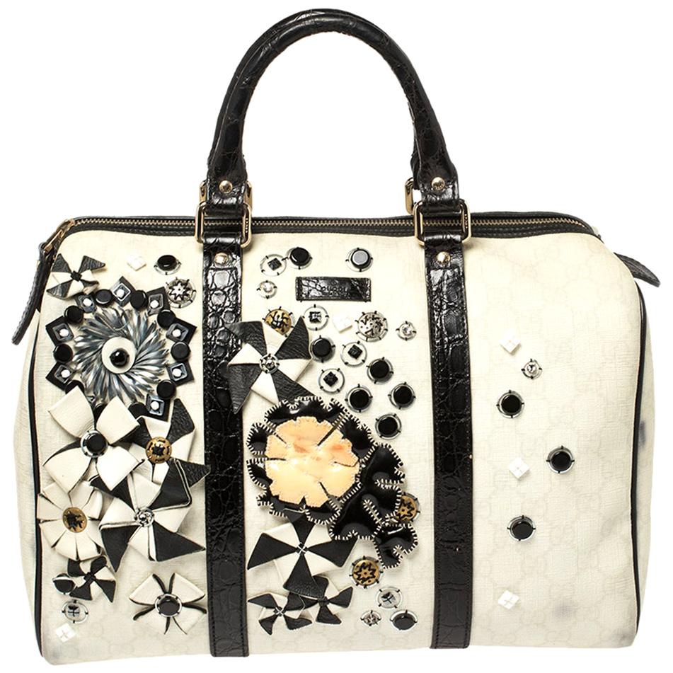 Gucci - Sac Boston GG Supreme en toile et cuir blanc/noir avec applique Joy, taille moyenne