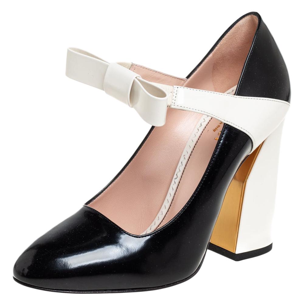 Gucci White/Black Patent Leather Bow Mary Jane Pumps Size 38