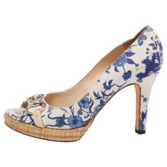 Gucci White/Blue Floral Print Canvas Horsebit Peep Toe Platform Pumps Size 40.5