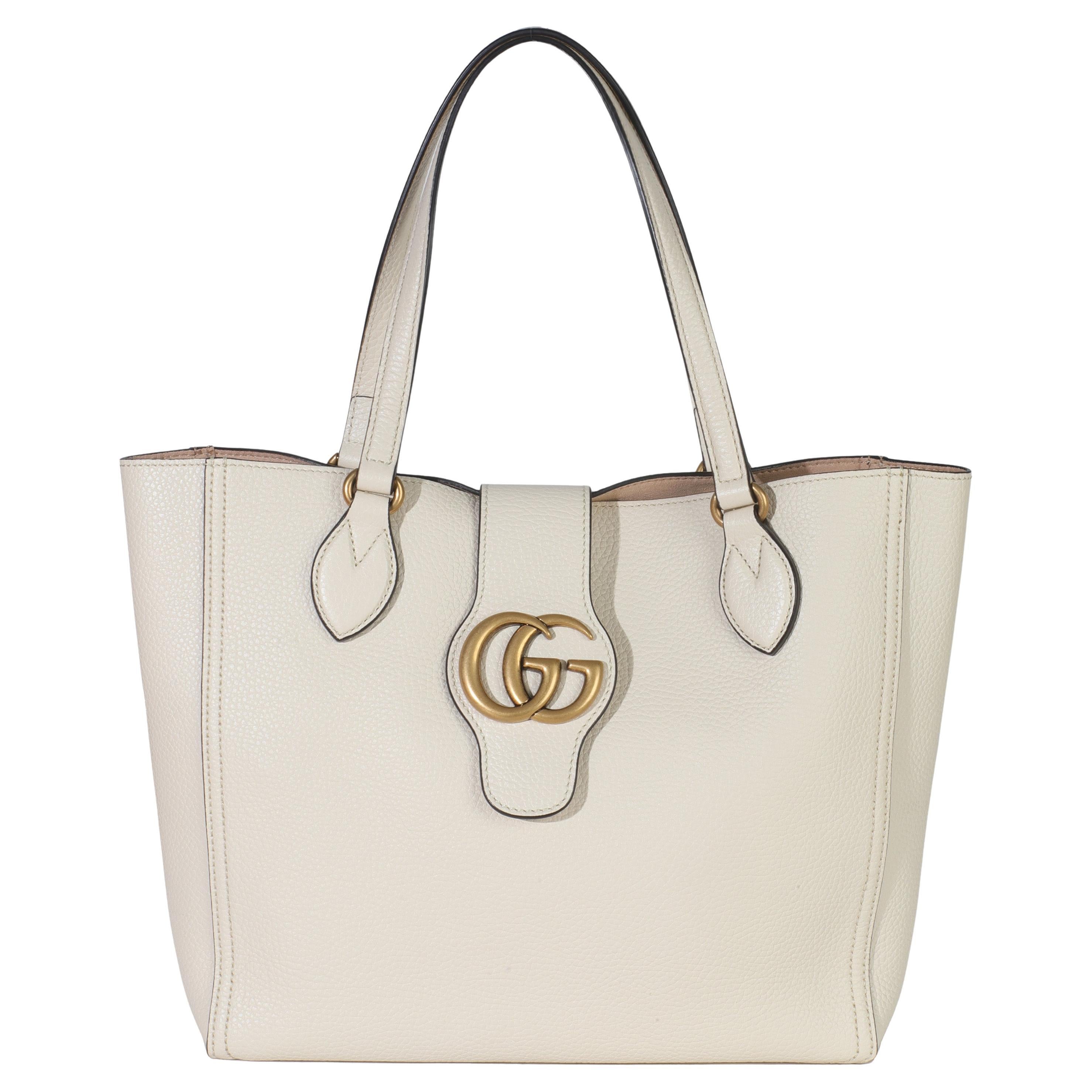 Gucci Fourre-tout GG Marmont en cuir de veau blanc en vente