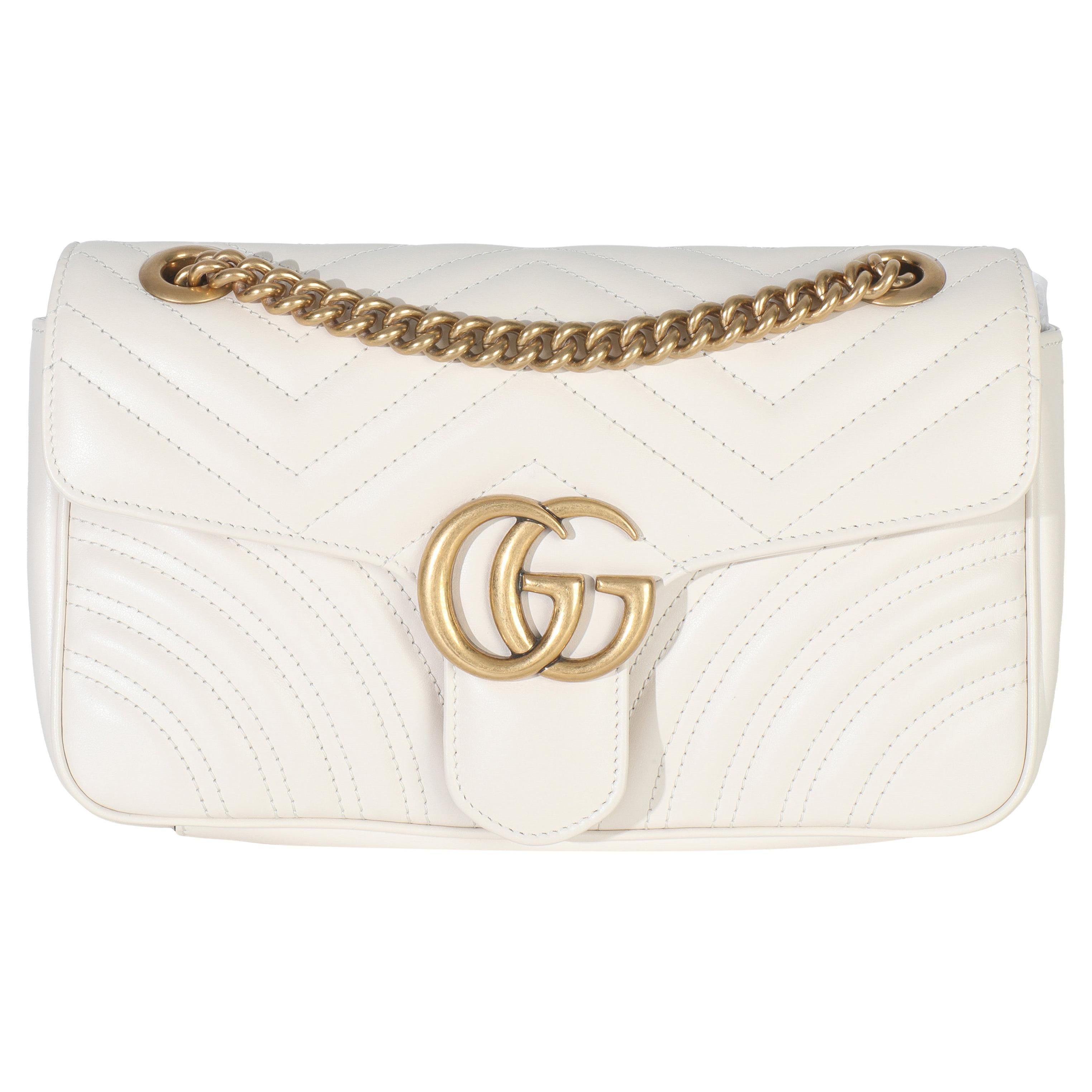 Sac à bandoulière GG Marmont moyen en cuir de veau blanc de Gucci en vente