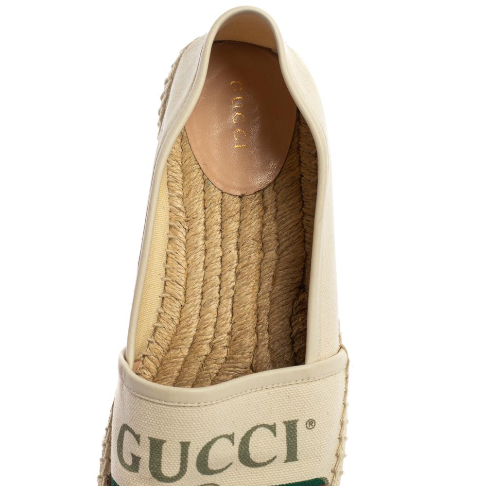 Gucci White Canvas And Leather Trim Logo Print Espadrilles Size 38.5 In Good Condition In Dubai, Al Qouz 2